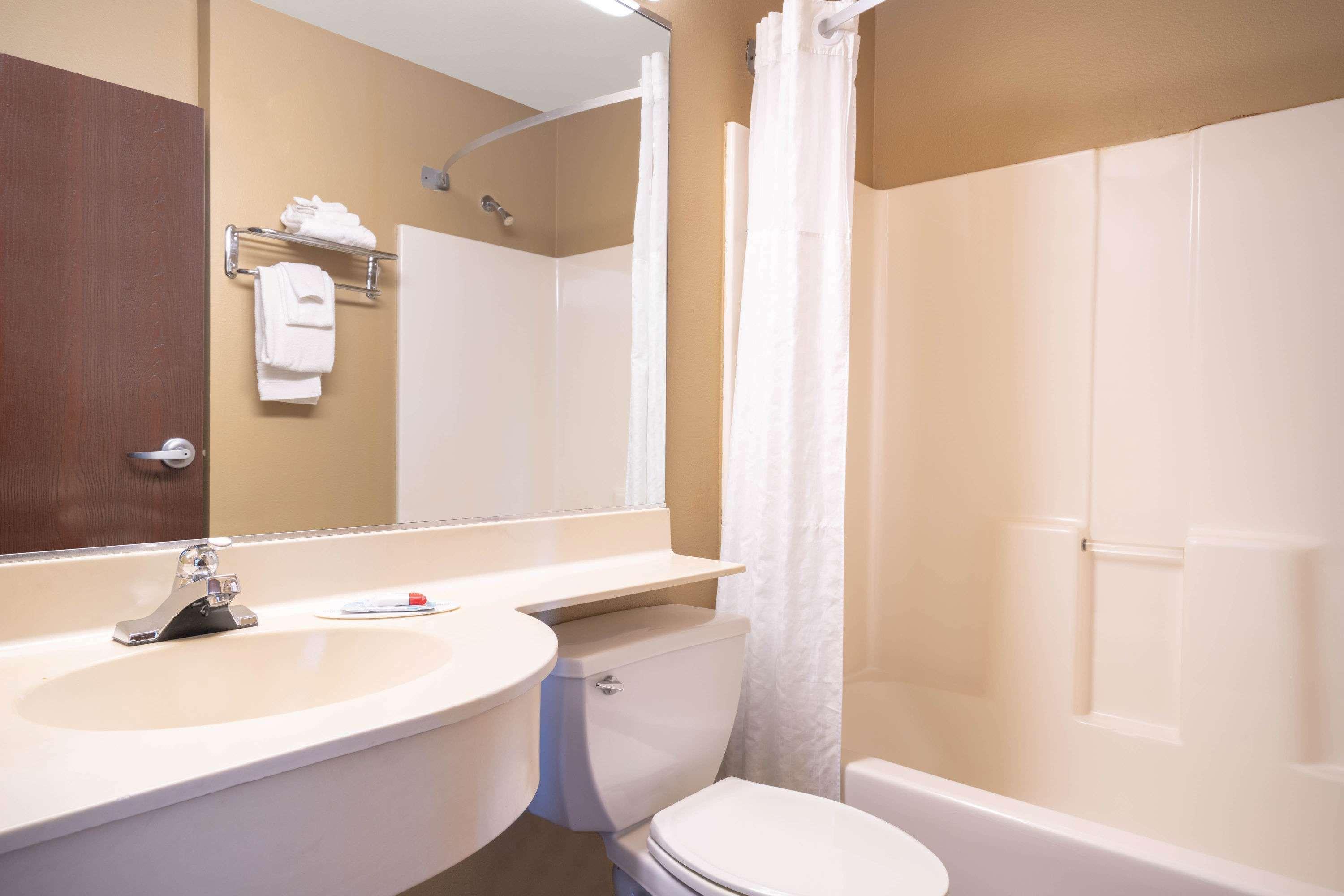 Microtel & By Wyndham Eagan/st Paul 2*