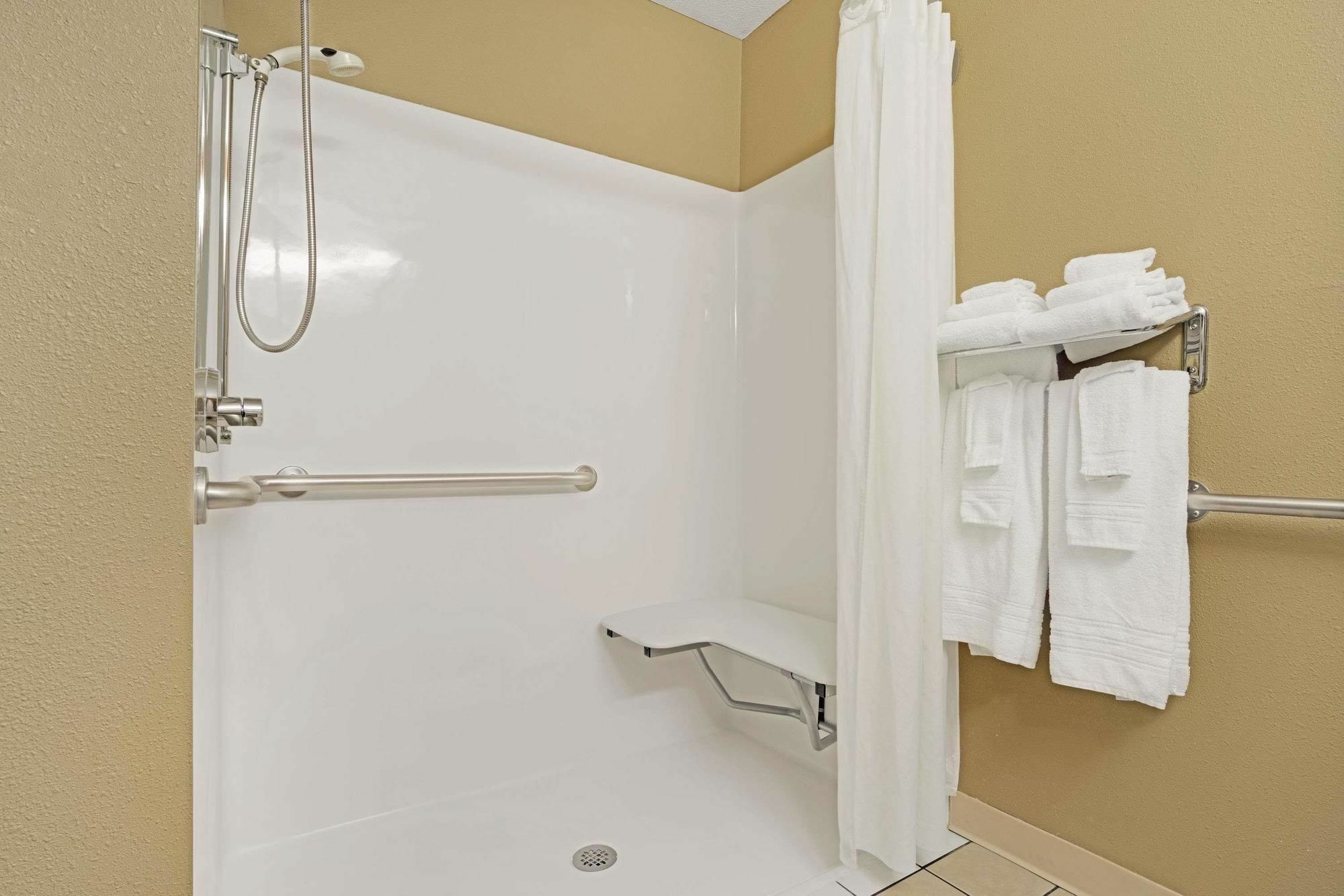 Microtel & By Wyndham Eagan/st Paul 2*